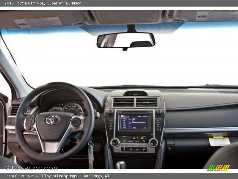 Super White / Black 2013 Toyota Camry SE
