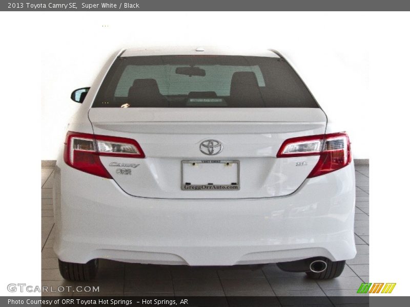 Super White / Black 2013 Toyota Camry SE