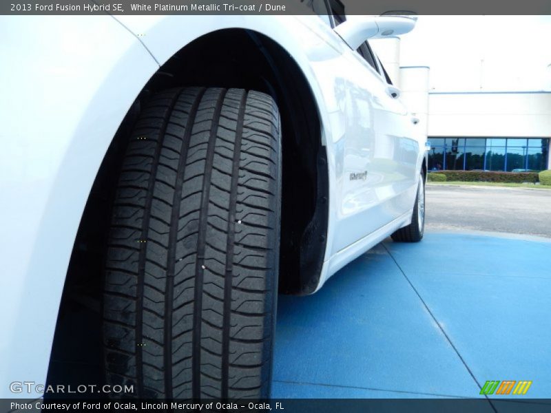 White Platinum Metallic Tri-coat / Dune 2013 Ford Fusion Hybrid SE