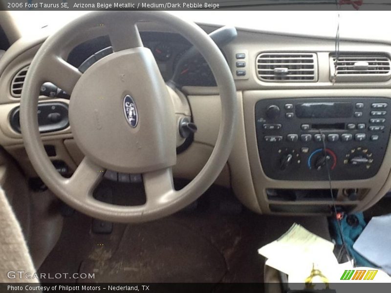 Arizona Beige Metallic / Medium/Dark Pebble Beige 2006 Ford Taurus SE