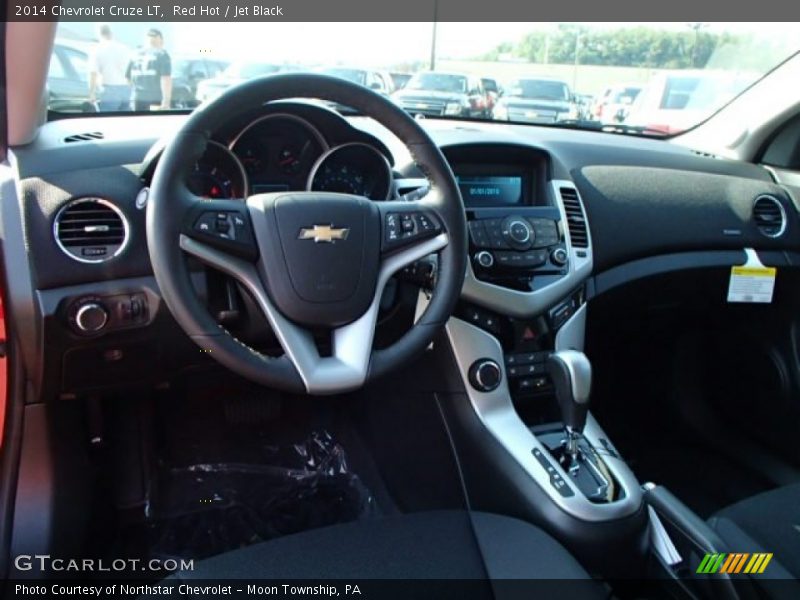 Red Hot / Jet Black 2014 Chevrolet Cruze LT