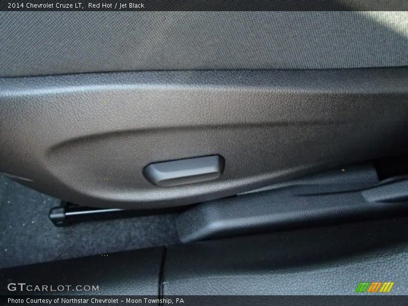 Red Hot / Jet Black 2014 Chevrolet Cruze LT