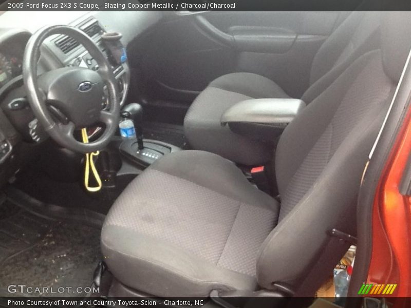 Blazing Copper Metallic / Charcoal/Charcoal 2005 Ford Focus ZX3 S Coupe