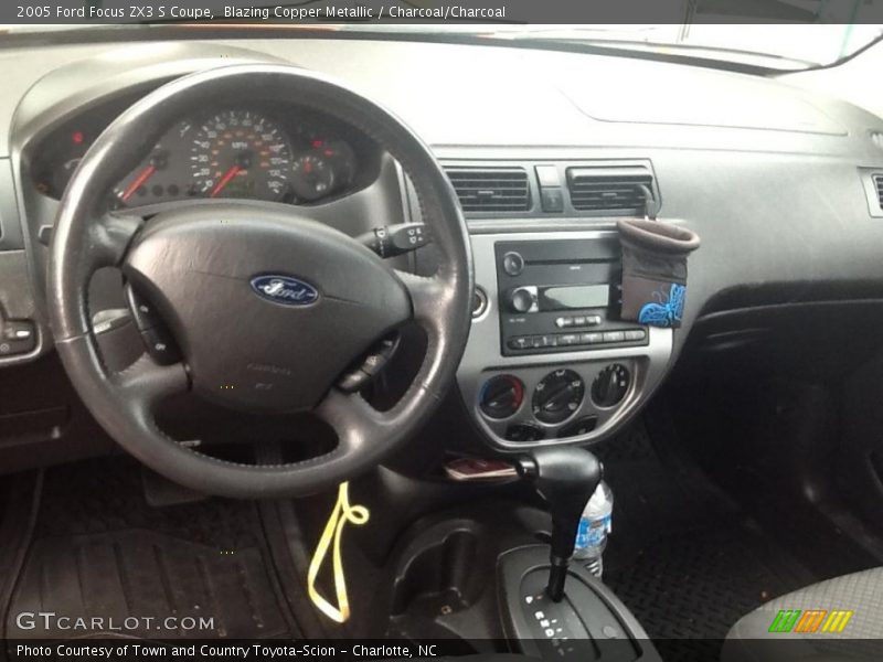 Blazing Copper Metallic / Charcoal/Charcoal 2005 Ford Focus ZX3 S Coupe