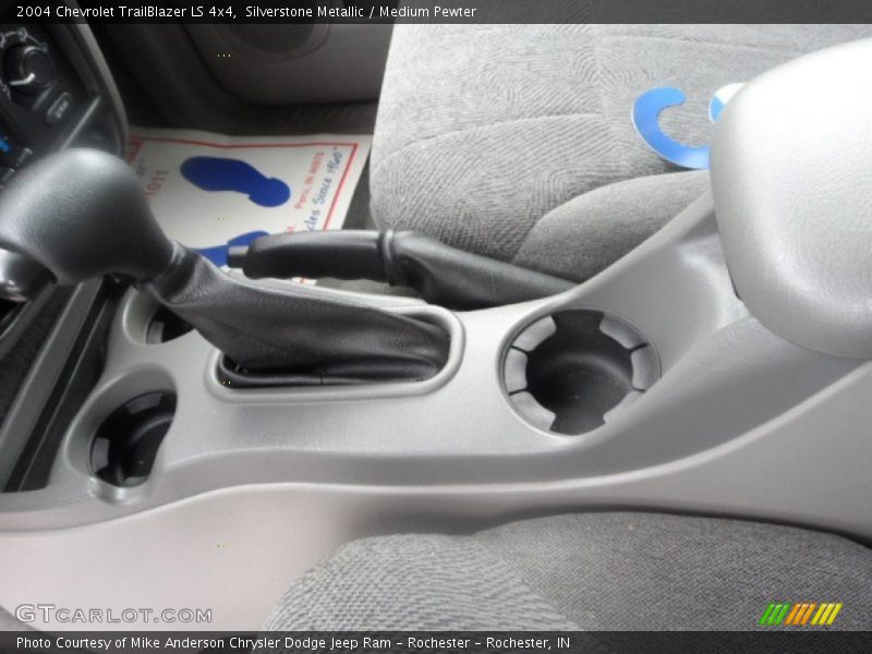 Silverstone Metallic / Medium Pewter 2004 Chevrolet TrailBlazer LS 4x4