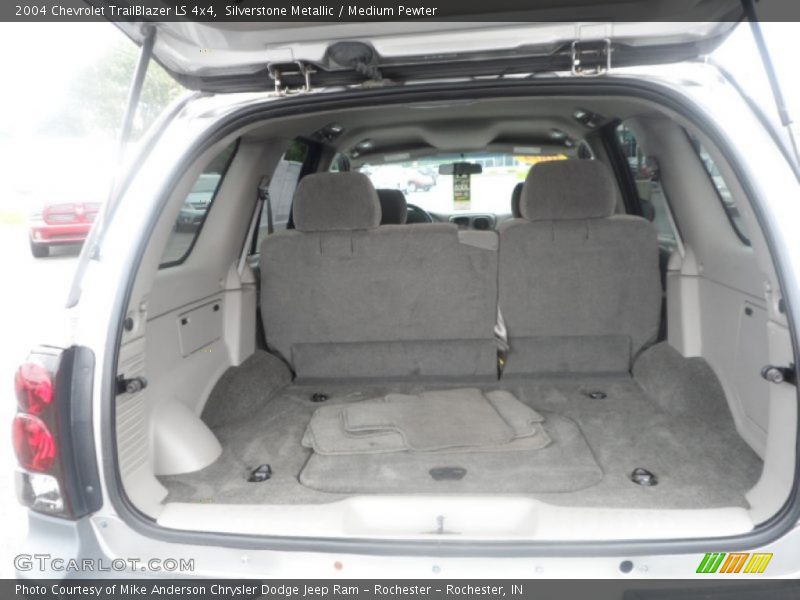 Silverstone Metallic / Medium Pewter 2004 Chevrolet TrailBlazer LS 4x4