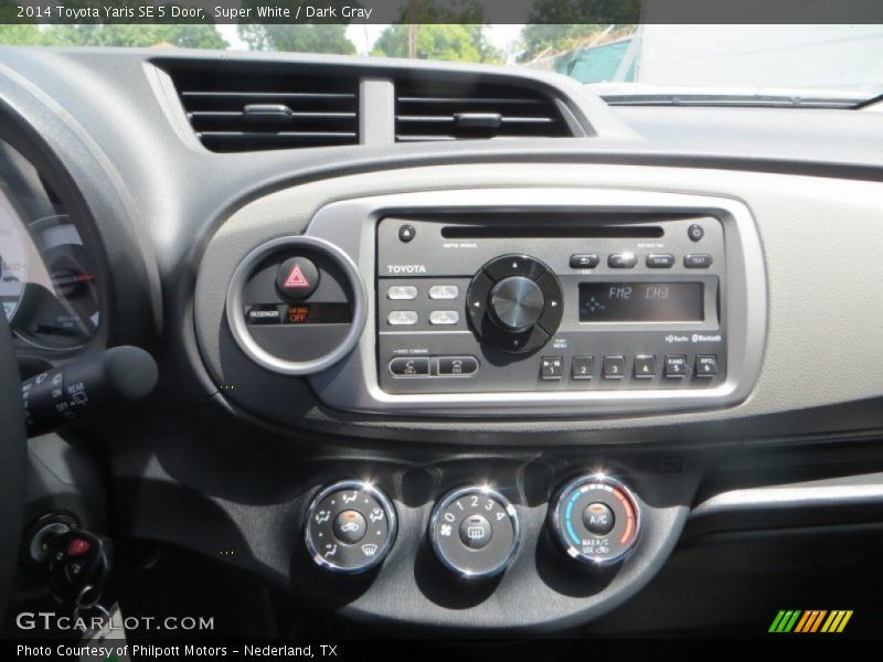 Controls of 2014 Yaris SE 5 Door