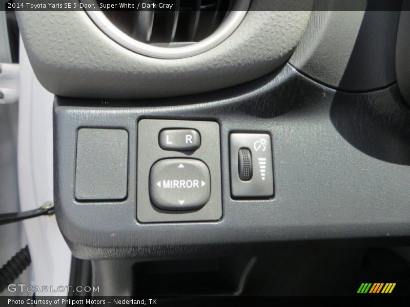 Controls of 2014 Yaris SE 5 Door