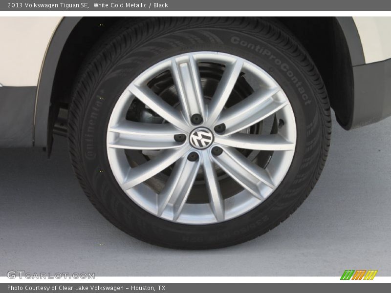 White Gold Metallic / Black 2013 Volkswagen Tiguan SE