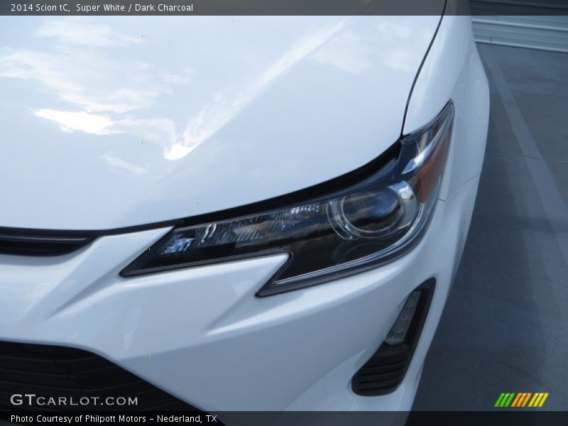 Super White / Dark Charcoal 2014 Scion tC