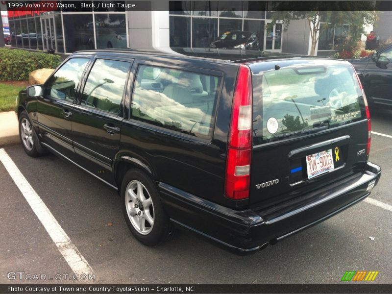 Black / Light Taupe 1999 Volvo V70 Wagon