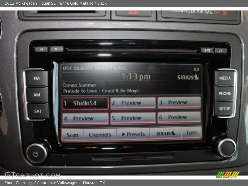 White Gold Metallic / Black 2013 Volkswagen Tiguan SE