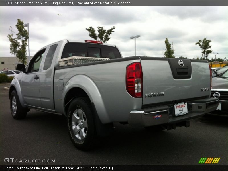 Radiant Silver Metallic / Graphite 2010 Nissan Frontier SE V6 King Cab 4x4