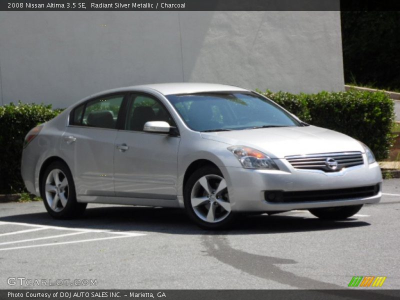 Radiant Silver Metallic / Charcoal 2008 Nissan Altima 3.5 SE