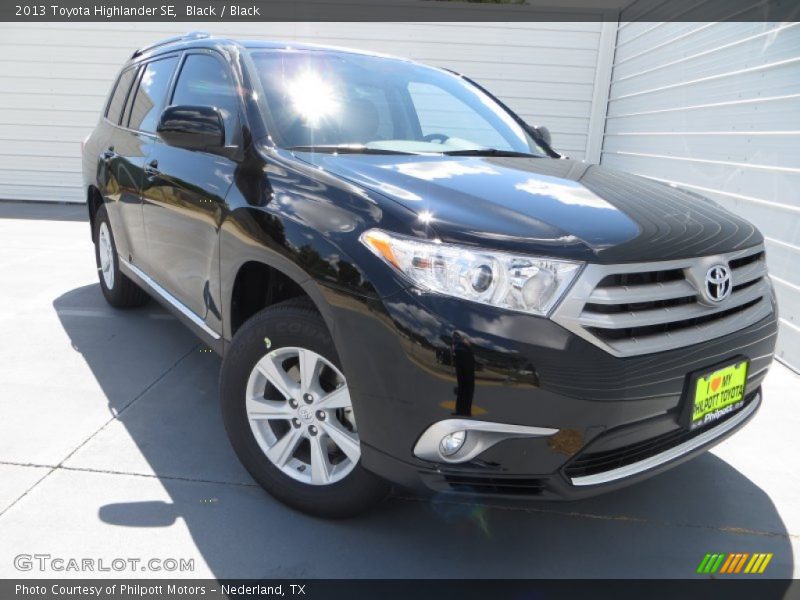 Black / Black 2013 Toyota Highlander SE