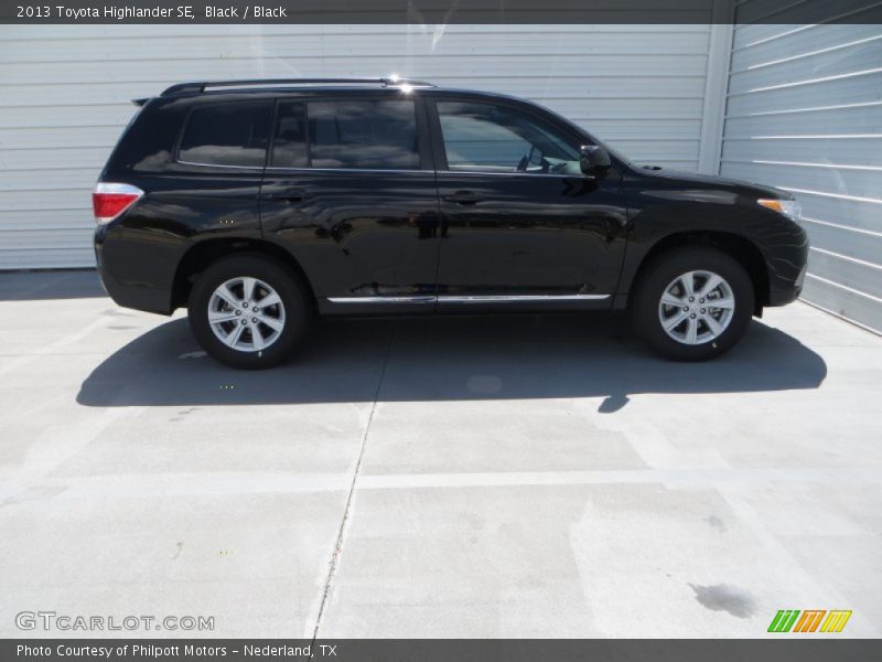 Black / Black 2013 Toyota Highlander SE