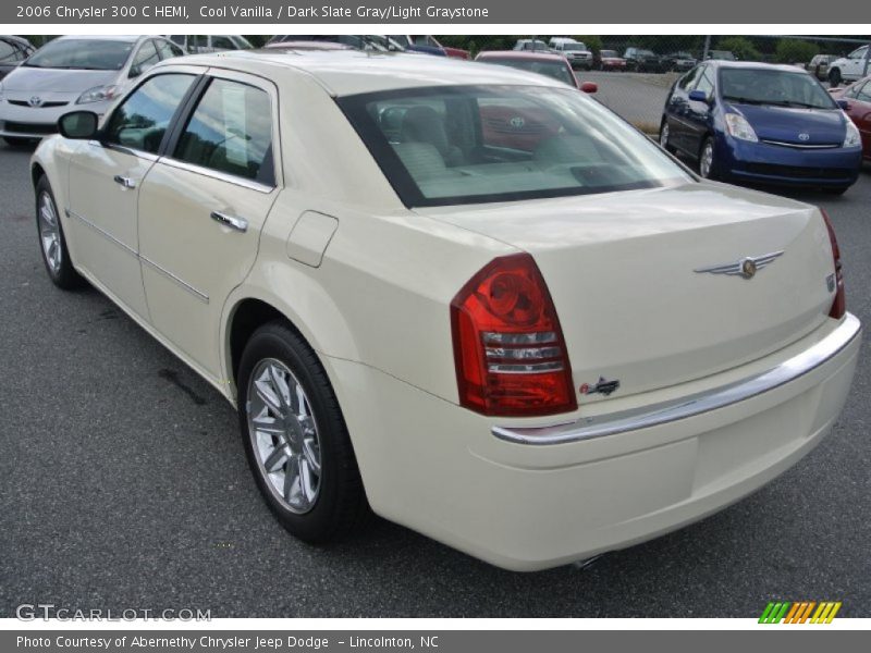 Cool Vanilla / Dark Slate Gray/Light Graystone 2006 Chrysler 300 C HEMI