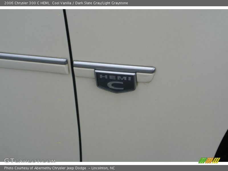 Cool Vanilla / Dark Slate Gray/Light Graystone 2006 Chrysler 300 C HEMI