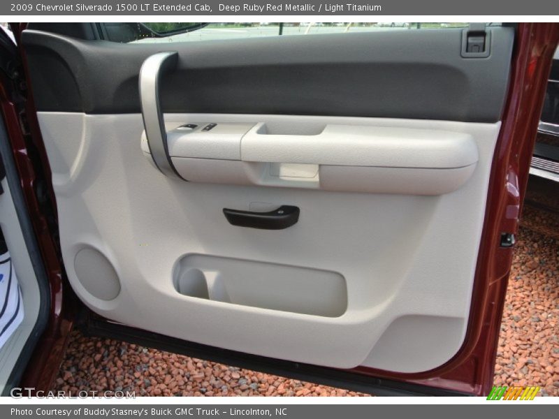 Deep Ruby Red Metallic / Light Titanium 2009 Chevrolet Silverado 1500 LT Extended Cab