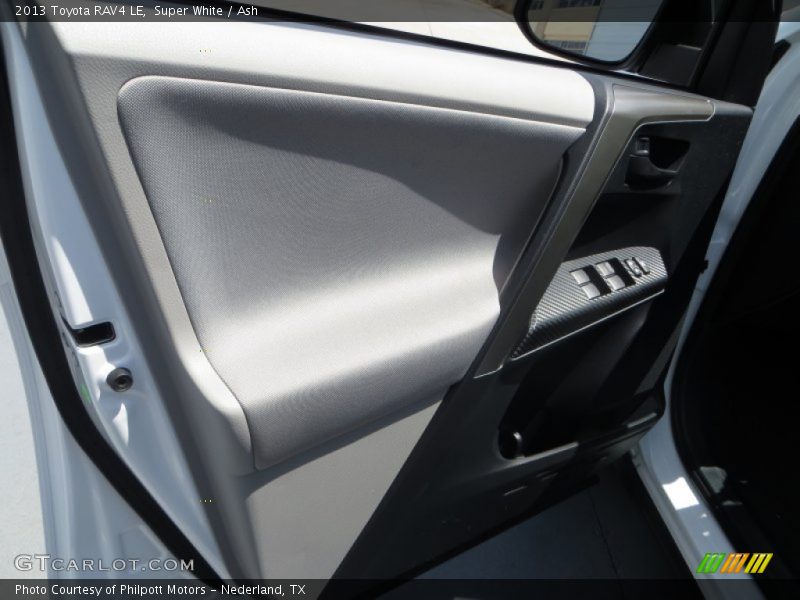 Super White / Ash 2013 Toyota RAV4 LE