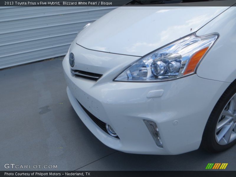 Blizzard White Pearl / Bisque 2013 Toyota Prius v Five Hybrid