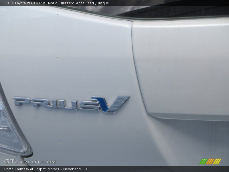 Blizzard White Pearl / Bisque 2013 Toyota Prius v Five Hybrid