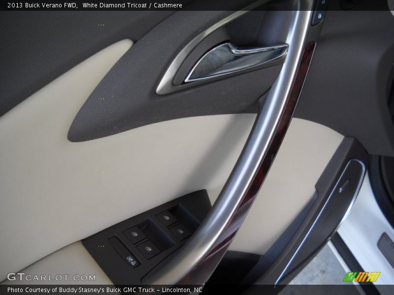 White Diamond Tricoat / Cashmere 2013 Buick Verano FWD