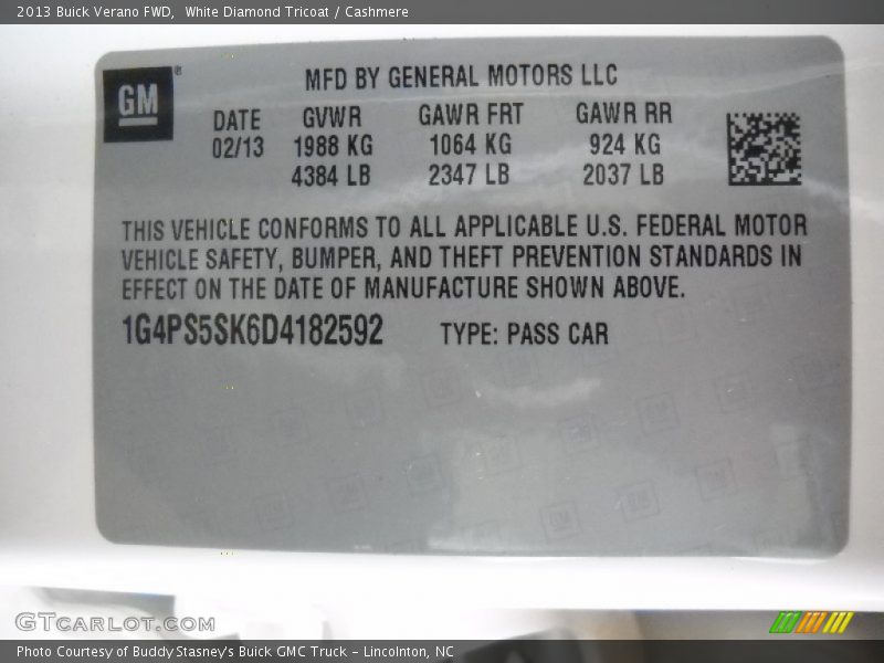 White Diamond Tricoat / Cashmere 2013 Buick Verano FWD
