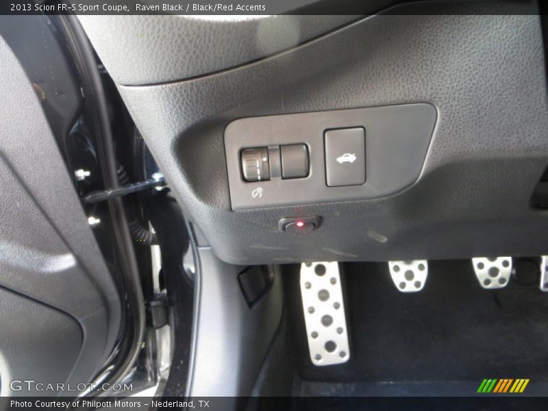 Raven Black / Black/Red Accents 2013 Scion FR-S Sport Coupe