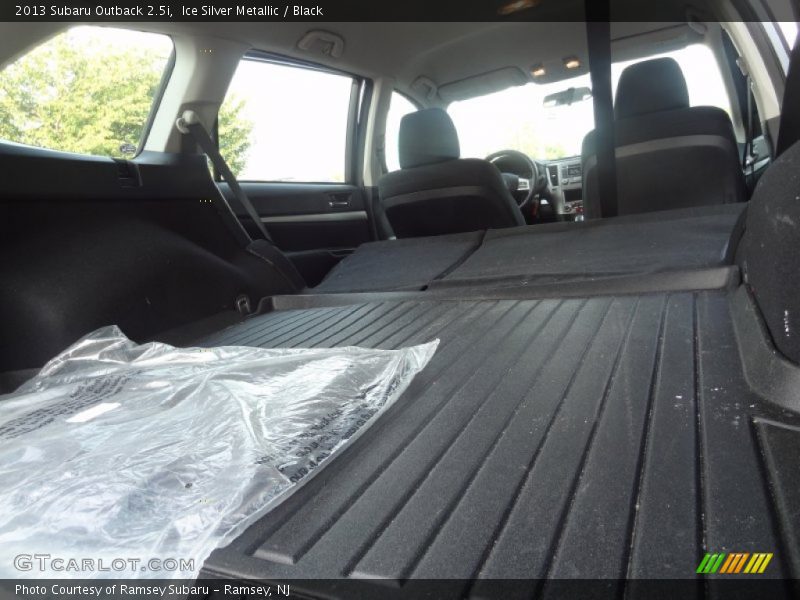 Ice Silver Metallic / Black 2013 Subaru Outback 2.5i