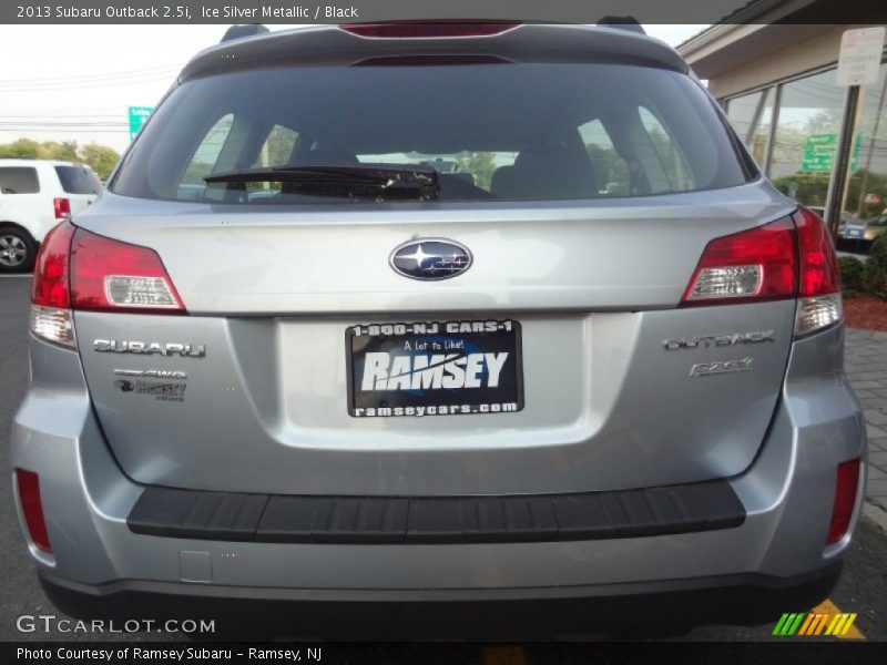 Ice Silver Metallic / Black 2013 Subaru Outback 2.5i