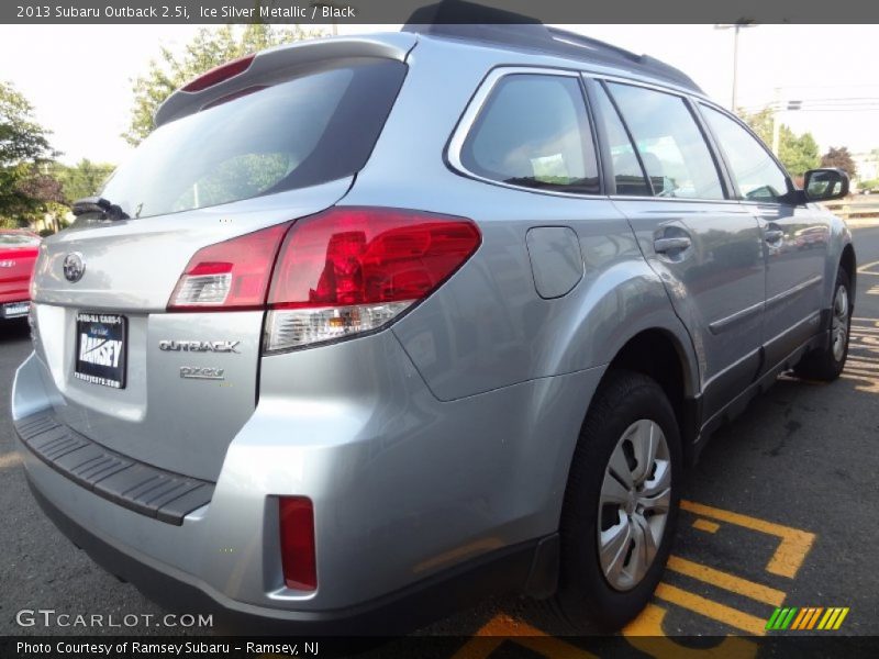 Ice Silver Metallic / Black 2013 Subaru Outback 2.5i