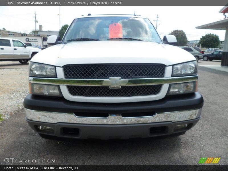 Summit White / Gray/Dark Charcoal 2005 Chevrolet Avalanche LT 4x4