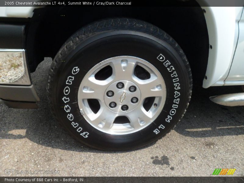 Summit White / Gray/Dark Charcoal 2005 Chevrolet Avalanche LT 4x4