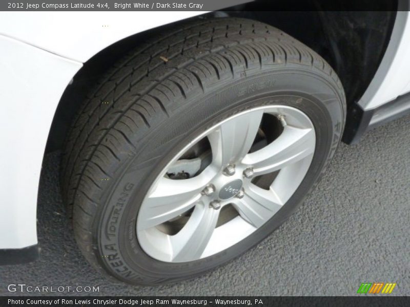 Bright White / Dark Slate Gray 2012 Jeep Compass Latitude 4x4