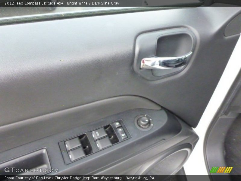 Bright White / Dark Slate Gray 2012 Jeep Compass Latitude 4x4