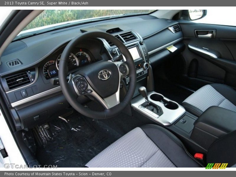 Super White / Black/Ash 2013 Toyota Camry SE
