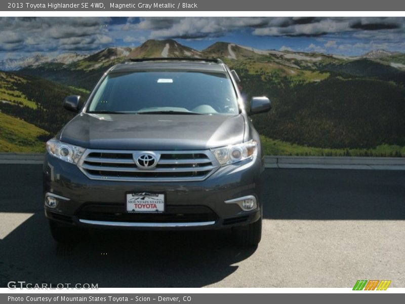 Magnetic Gray Metallic / Black 2013 Toyota Highlander SE 4WD