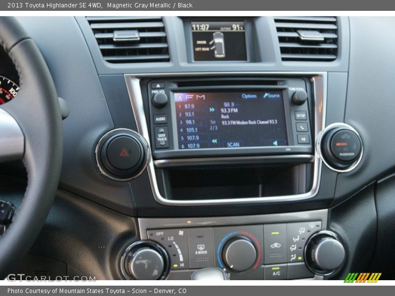 Magnetic Gray Metallic / Black 2013 Toyota Highlander SE 4WD