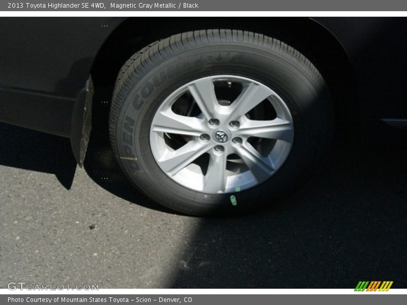 Magnetic Gray Metallic / Black 2013 Toyota Highlander SE 4WD
