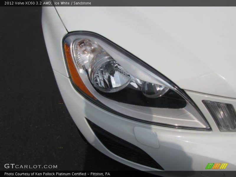 Ice White / Sandstone 2012 Volvo XC60 3.2 AWD