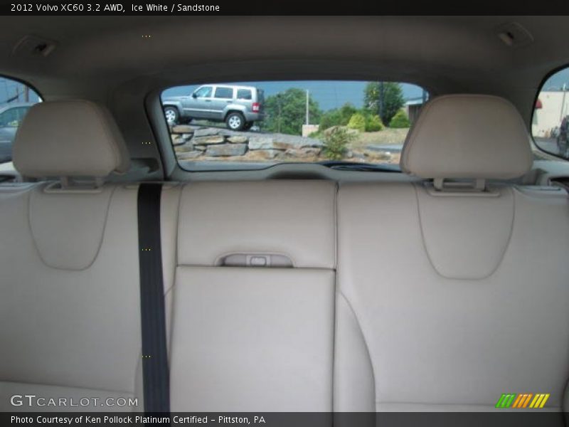 Ice White / Sandstone 2012 Volvo XC60 3.2 AWD
