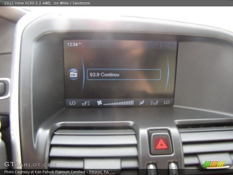 Ice White / Sandstone 2012 Volvo XC60 3.2 AWD