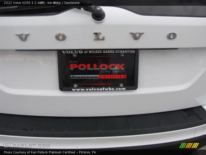Ice White / Sandstone 2012 Volvo XC60 3.2 AWD