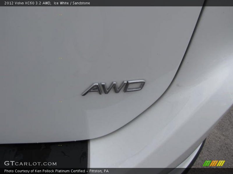 Ice White / Sandstone 2012 Volvo XC60 3.2 AWD