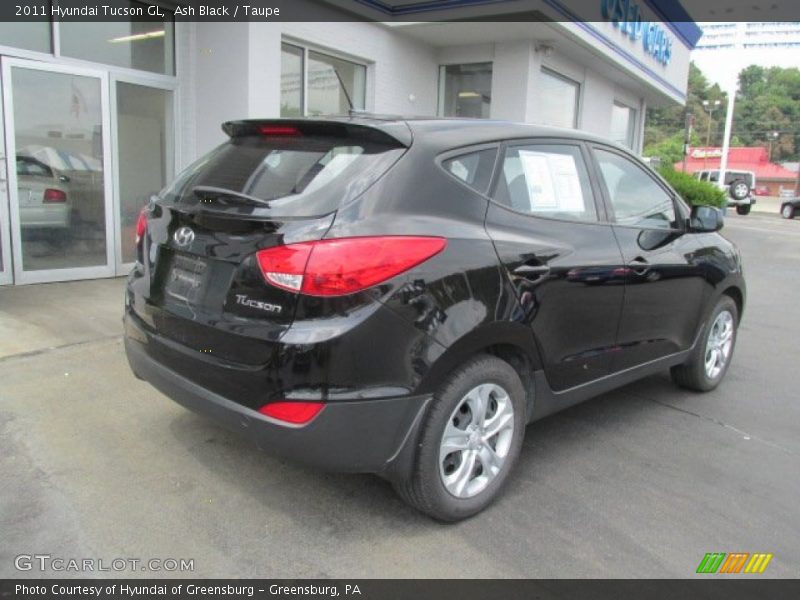 Ash Black / Taupe 2011 Hyundai Tucson GL