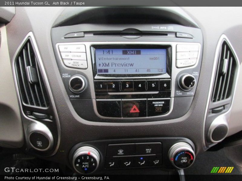 Ash Black / Taupe 2011 Hyundai Tucson GL