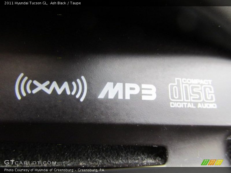 Ash Black / Taupe 2011 Hyundai Tucson GL