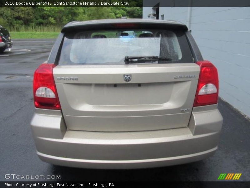 Light Sandstone Metallic / Dark Slate Gray 2010 Dodge Caliber SXT