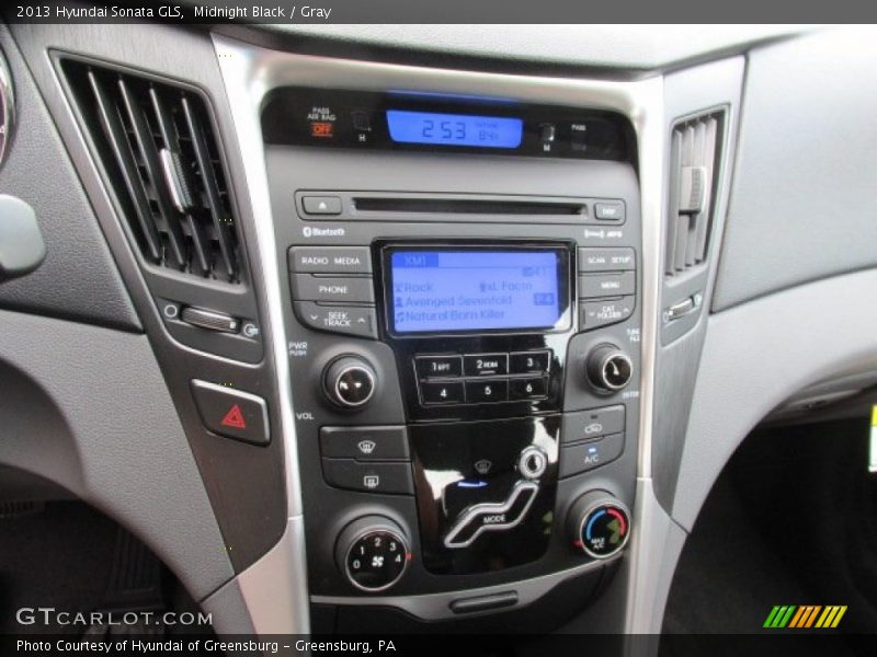 Midnight Black / Gray 2013 Hyundai Sonata GLS